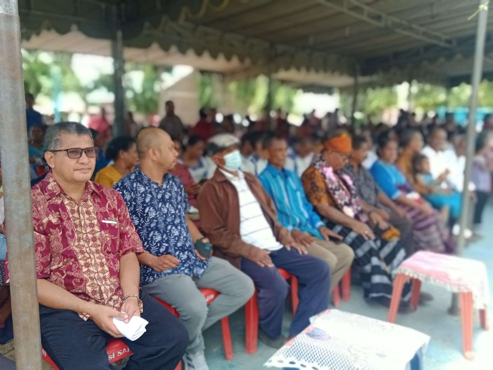 Suasana di tenda